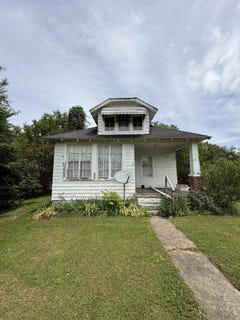 /international/us/272-east-east-center-street-street-beattyville-ky-110099988535/