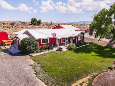 /international/us/7479-county-road-120-tulelake-ca-110109109449/