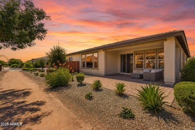 /international/us/484-e-citrus-hollow-way-queen-creek-az-110109332991/
