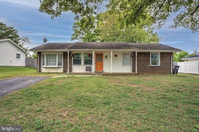 /international/us/402-williamsburg-road-sterling-va-110107651537/