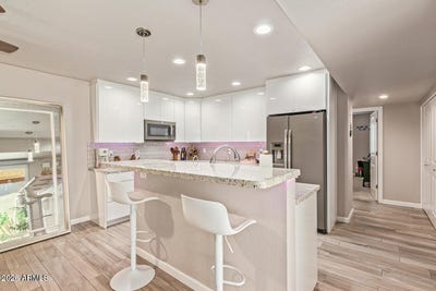/international/us/5913-e-thomas-road-scottsdale-az-110108466643/