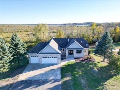 /international/us/3731-rush-lake-road-rush-city-mn-110110336614/