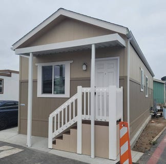 /international/us/1829-carol-st-san-diego-ca-110097200878/
