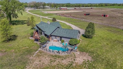 /international/us/7325-sw-93rd-street-wakarusa-ks-110107956946/