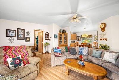 /international/us/2082-w-yorkshire-ave-coeur-d-alene-id-110108251056/