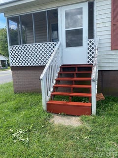 /international/us/106-s-chapel-street-landis-nc-110106103201/
