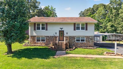 /international/us/151-ridgeview-lane-madison-heights-va-110108176281/