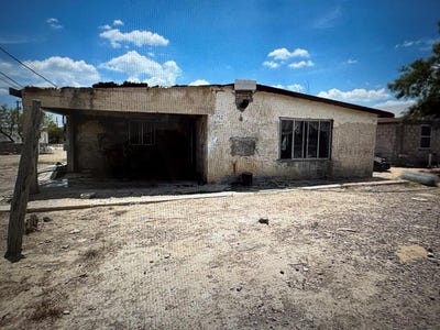 /international/us/1752-avenida-encuentro-eagle-pass-tx-110107990570/