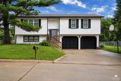 /international/us/1300-frontier-lane-manhattan-ks-110108629044/