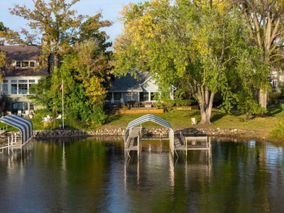 /international/us/2626-crosby-road-minnetonka-mn-110120517331/