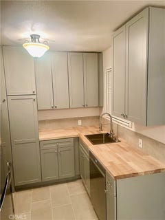 /international/us/5758-vineland-avenue-north-hollywood-ca-110119586560/