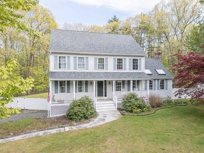 /international/us/1-kayla-ln-pepperell-ma-110107998674/