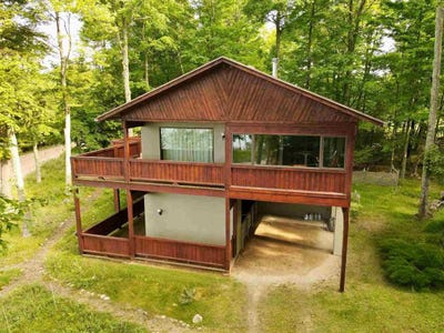 /international/us/11838-lakeshore-charlevoix-mi-110101952471/