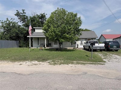 /international/us/403-n-reagan-street-hamilton-tx-110108357577/