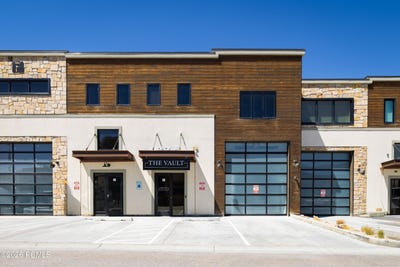 /international/us/4554-n-forestdale-drive-park-city-ut-110107852298/