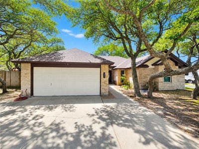 /international/us/1402-s-saunders-street-aransas-pass-tx-110108392586/