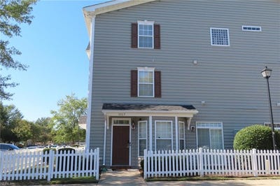 /international/us/3517-burlington-street-suffolk-va-110120723335/