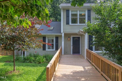 /international/us/2222-pathway-drive-chapel-hill-nc-110100518288/