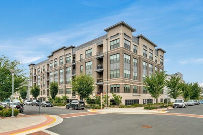 /international/us/2320-field-point-road-herndon-va-110108076919/