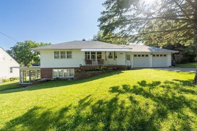 /international/us/1033-fletcher-avenue-waterloo-ia-110100505042/