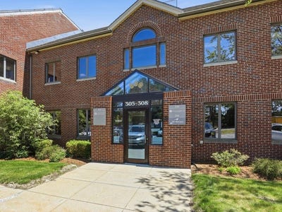 /international/us/100-conifer-hill-dr-danvers-ma-110108654087/