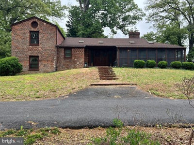 /international/us/256-blue-ridge-madison-va-110105279883/