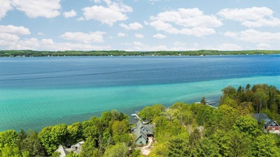 /international/us/1034-s-east-torch-lake-drive-bellaire-mi-110108233264/