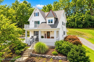 /international/us/5525-lehigh-avenue-whitehall-pa-110119916647/