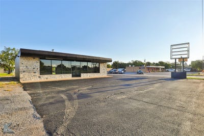 /international/us/3350-n-10th-street-abilene-tx-110104455948/