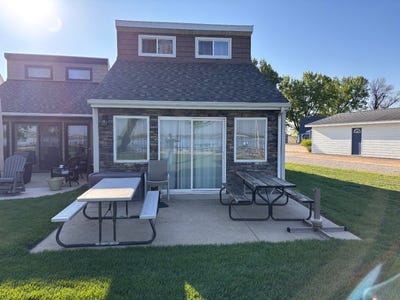 /international/us/1-e-shore-drive-lake-view-ia-110107827092/