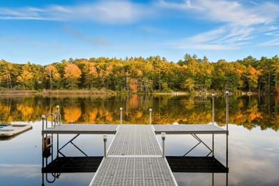 /international/us/543-long-shores-drive-barrington-nh-110107717905/