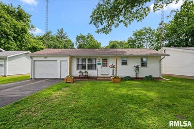 /international/us/216-n-oak-street-nokomis-il-110108472647/
