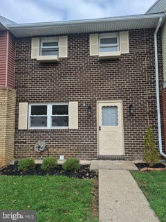 /international/us/65-w-chestnut-street-macungie-pa-110110376569/