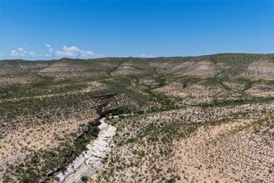 /international/us/indian-creek-no-city-tx-110108501778/