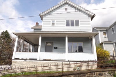 /international/us/613-willow-street-scranton-pa-110108363456/