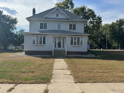 /international/us/319-n-main-st-paullina-ia-110102622908/