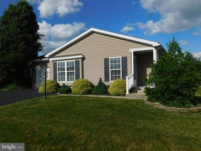 /international/us/21-wren-drive-bechtelsville-pa-110108827610/