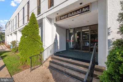 /international/us/70-w-oakland-avenue-doylestown-pa-110106849648/