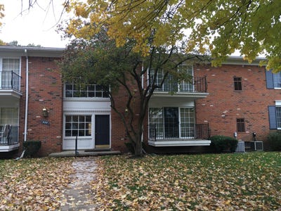 /international/us/444-n-fox-hills-drive-n-bloomfield-hills-mi-110107958142/