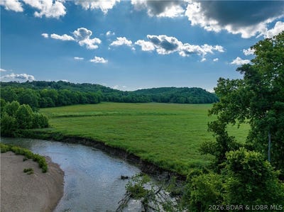 /international/us/66-3-ac-weber-farm-road-montreal-mo-110108582081/