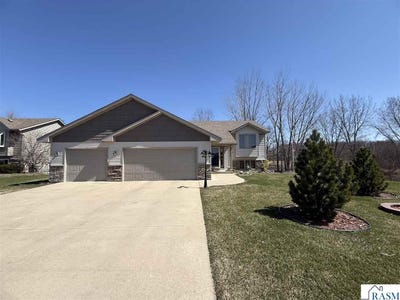 /international/us/1005-se-12-street-waseca-mn-110106278899/