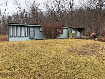 /international/us/12-simpatico-lane-towanda-pa-110105936695/