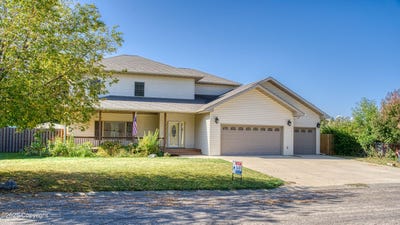 /international/us/226-pine-st-hulett-wy-110102423933/