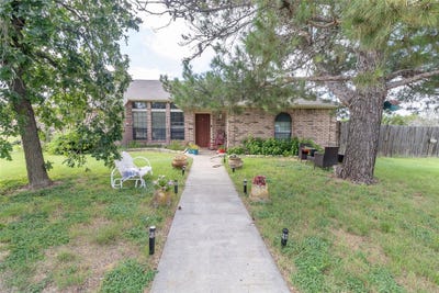 /international/us/412-mulberry-st-lometa-tx-110100756616/?lang=en