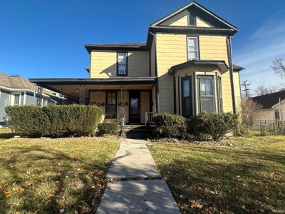 /international/us/331-s-grant-street-bloomington-in-110107998932/