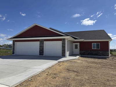 /international/us/1110-red-hawk-drive-milton-wi-110104535791/
