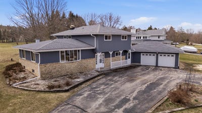 /international/us/3975-margolis-dr-west-bend-wi-110106951766/