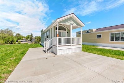 /international/us/2301-water-st-lot-8-port-huron-twp-al-110108500145/
