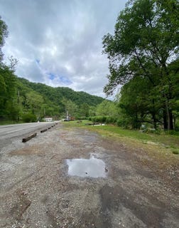 /international/us/24400-s-levisa-road-mouthcard-ky-110107667335/