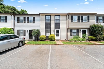 /international/us/95-countryplace-lane-lynchburg-va-110109994661/